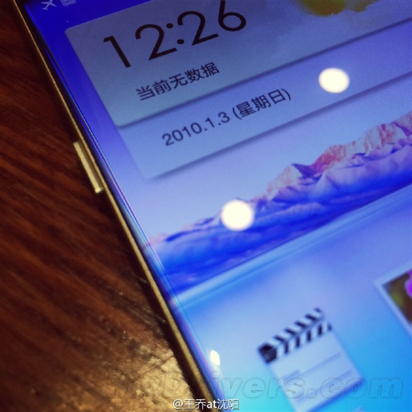 超級震撼！近距離看OPPO無邊框手機