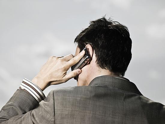 三大運營商不作為!宿舍到食堂被收漫游費