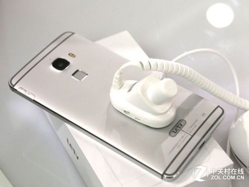 看電影/玩游戲 八大娛樂(lè)大屏智能機(jī)推薦 