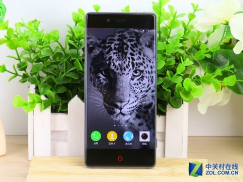 無(wú)邊框＋驍龍810 nubia Z9京東開(kāi)啟預(yù)售 