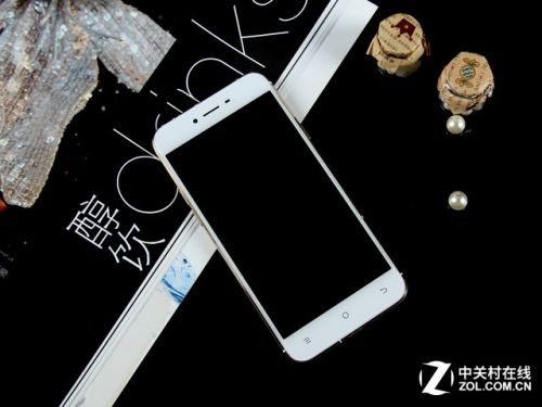 拍照本領哪家強 八大拍照實力派手機薦