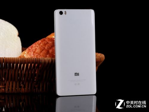 主流時尚旗艦 暑期必關注八大國產手機