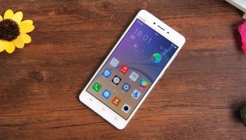 2015上半年10大智能機盤點 國產(chǎn)過半數(shù)