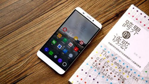 2015上半年10大智能機盤點 國產(chǎn)過半數(shù)