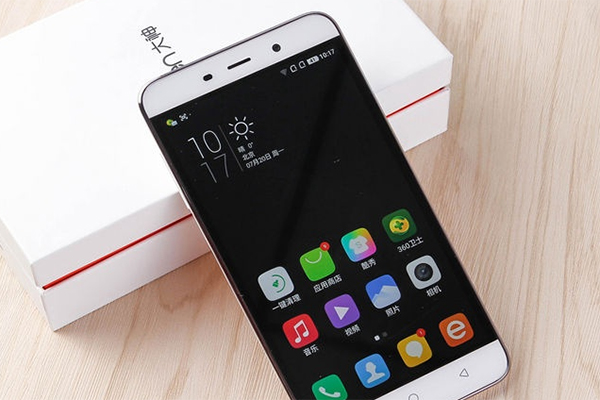 穿什么就是什么 個性后殼定制手機盤點