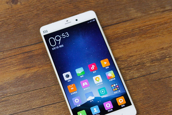 夏季出游怎能不帶它 近期拍照強機優(yōu)選