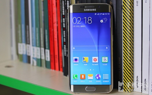 靚麗外觀酷似跑車(chē)_三星G9250第1張圖