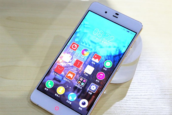 遠(yuǎn)走布拉格 最具文藝范兒手機(jī)新品盤點(diǎn)