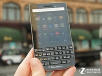 全鍵盤商務(wù)高端機(jī) 黑莓P9983報7913元