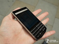 全鍵盤商務(wù)高端機(jī) 黑莓P9983報7913元