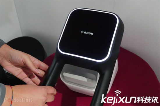 佳能推概念虛擬現實顯示器 手持外觀遭吐槽