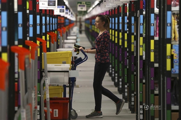 海外版“雙11”來了！亞馬遜倉庫太壯觀