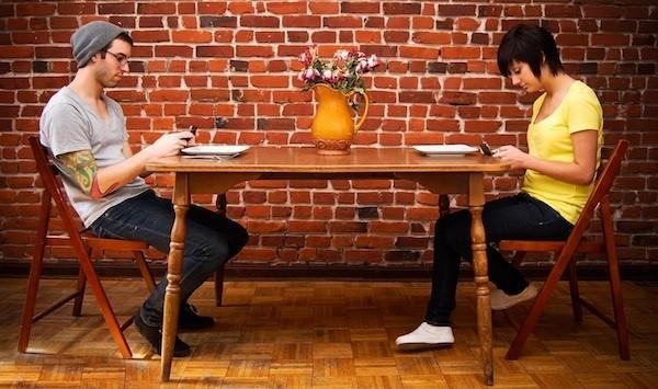 贊同嗎？標點都不會用的人 發短信不真誠