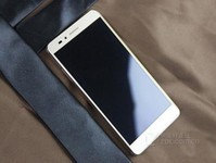 功夫熊貓套裝可選 新版榮耀暢玩5X上市