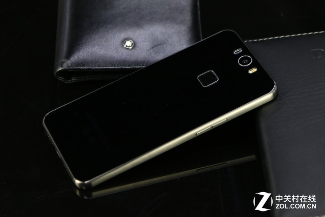 Gigaset ME pro:旗艦內(nèi)心的典雅之作