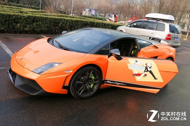 夠快！蘭博基尼載美女送vivo X6Plus  