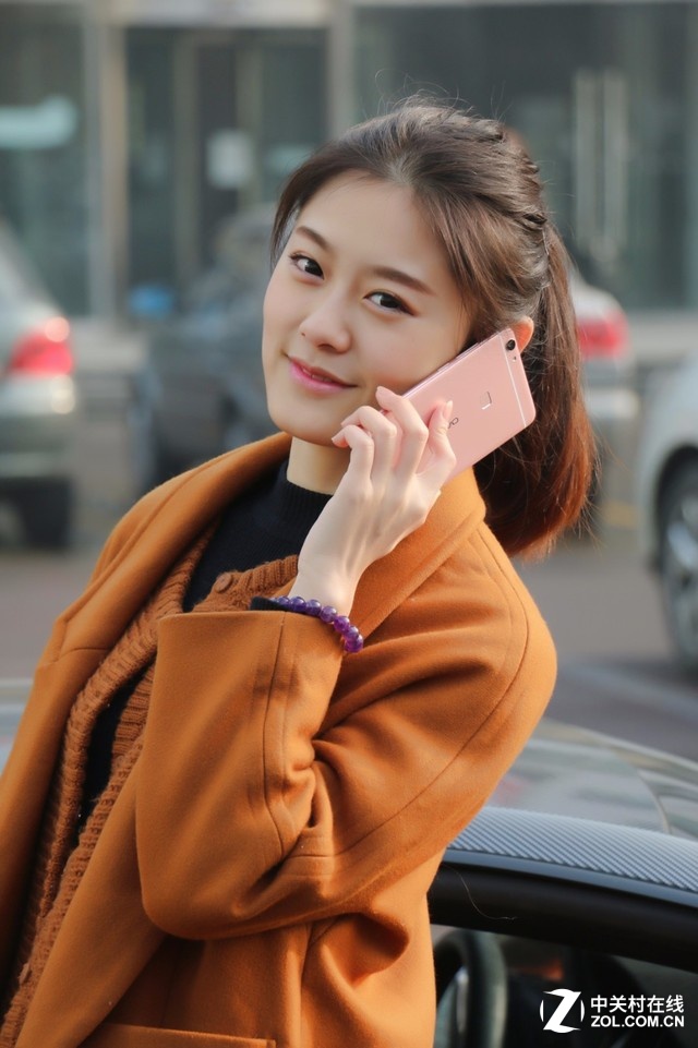 夠快！蘭博基尼載美女送vivo X6Plus  