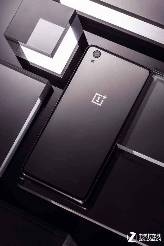 12.10開售 一加手機X暗夜黑版唯美圖賞