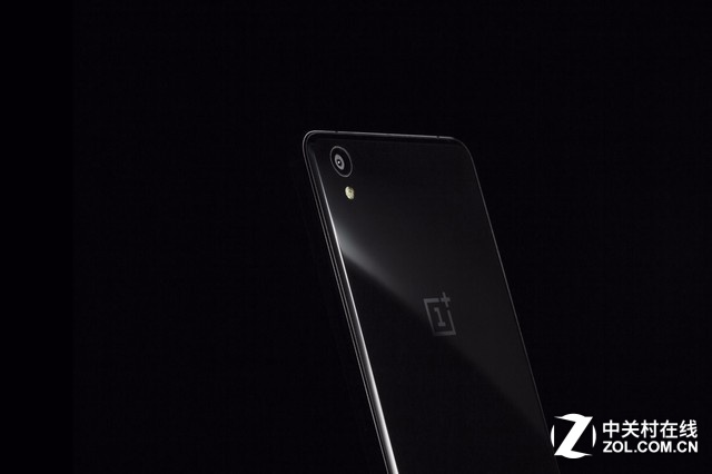 12.10開售 一加手機X暗夜黑版唯美圖賞