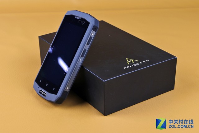 出門(mén)不拿充電寶 AGM MINI手機(jī)續(xù)航測(cè)試 