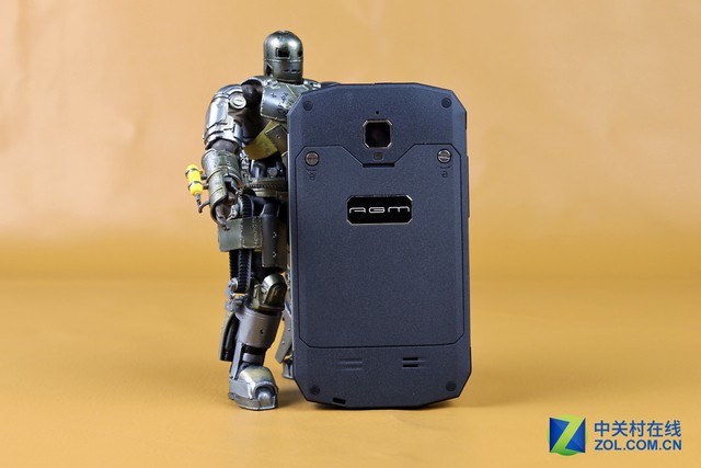 出門(mén)不拿充電寶 AGM MINI手機(jī)續(xù)航測(cè)試 