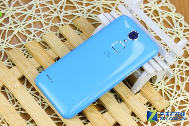 千元新機(jī)誠意足  中興Blade A1真機(jī)圖賞