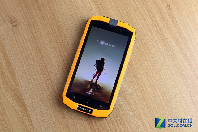 水土不“服” AGM A1三防旅行手機(jī)評(píng)測 