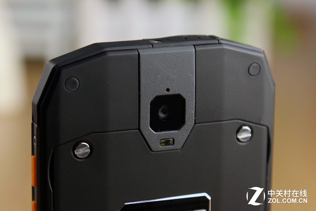 水土不“服” AGM A1三防旅行手機評測