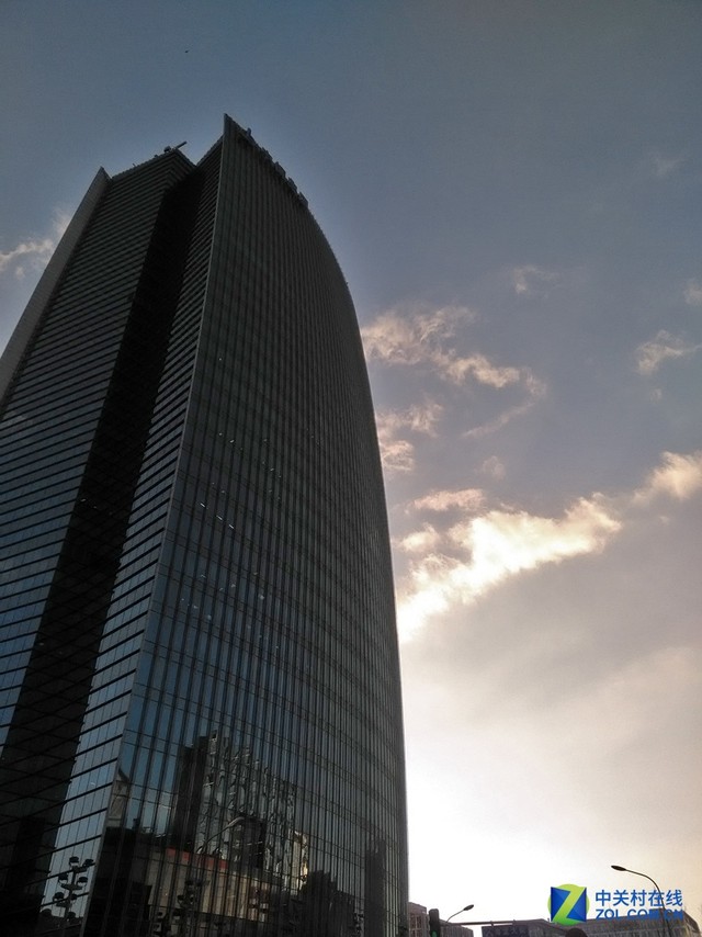 水土不“服” AGM A1三防旅行手機評測