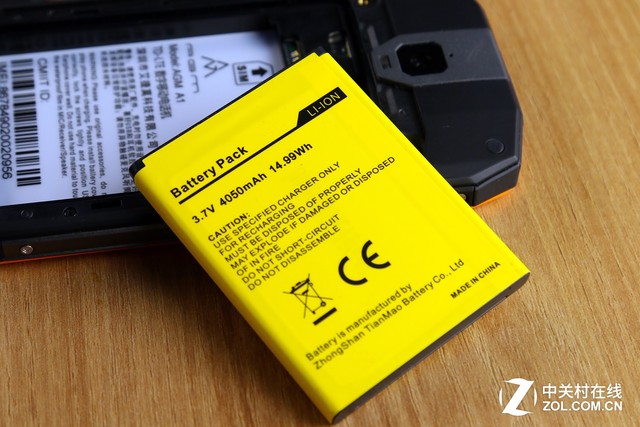 水土不“服” AGM A1三防旅行手機評測