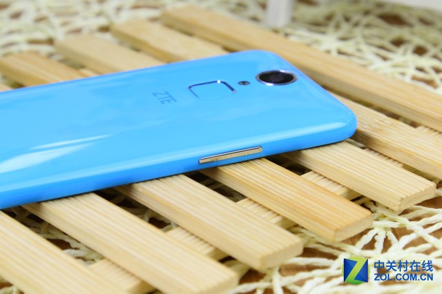 0.3秒黑屏快速解鎖 中興Blade A1全評(píng)測(cè)