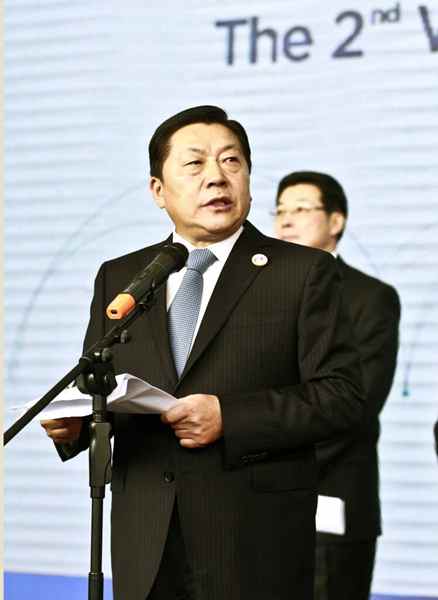 12月15日，中宣部副部長、中央網信辦主任、國家網信辦主任魯煒在第二屆世界<a href=/tech/internet/ target=_blank class=infotextkey>互聯網</a>大會“互聯網之光”博覽會開幕式上致辭。