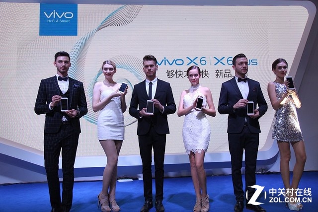 vivoX6&X6Plus正面均采用2.5D弧面玻璃,背面使用金屬一體化機身設計,且金屬占比達了業內最高的98.3%。