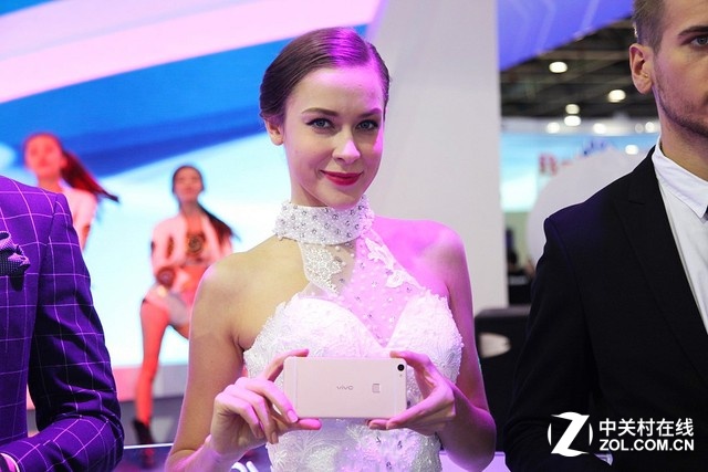 聚焦移動大會 玫瑰金版vivo X6Plus閃耀