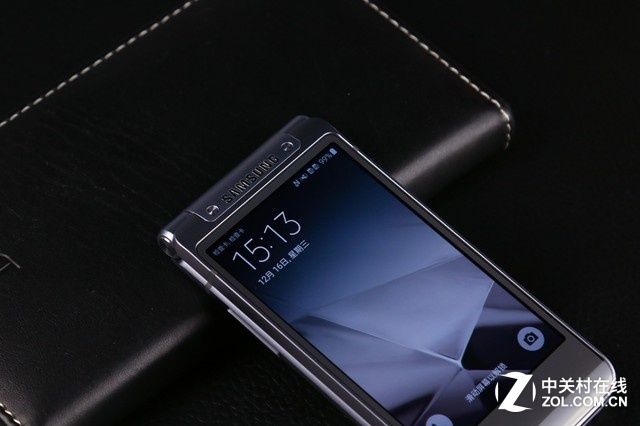 越覽天地 豪氣十足 三星W2016真機圖賞