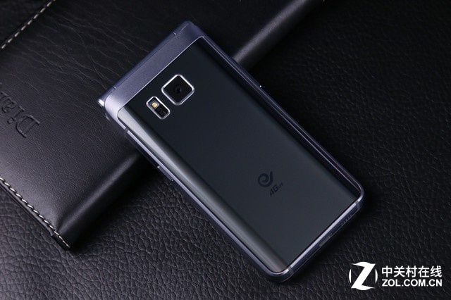 越覽天地 豪氣十足 三星W2016真機(jī)圖賞