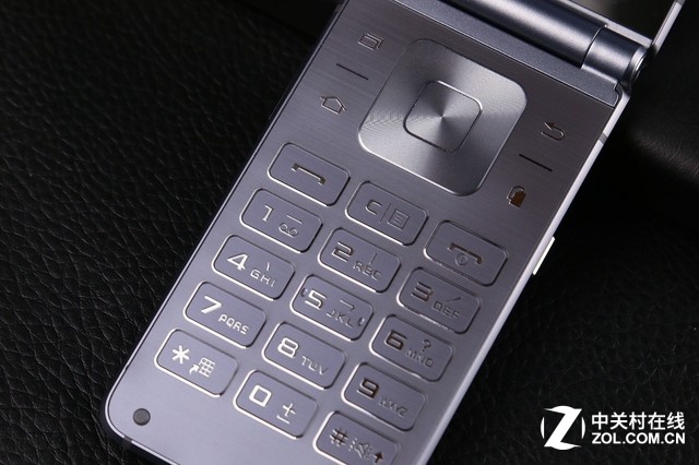 越覽天地 豪氣十足 三星W2016真機(jī)圖賞