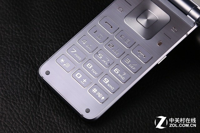 越覽天地 豪氣十足 三星W2016真機(jī)圖賞