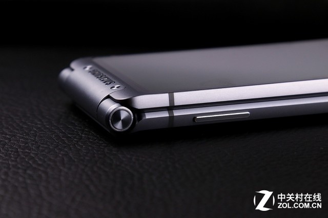 越覽天地 豪氣十足 三星W2016真機(jī)圖賞