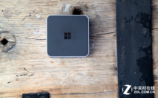 手機電腦"合體" 微軟Lumia950/950XL組圖