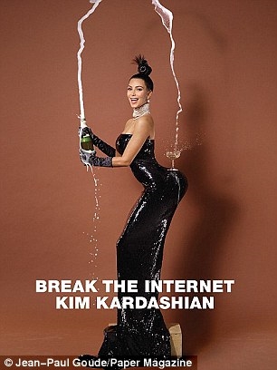 全程高能！國(guó)外網(wǎng)友集體曬奇葩圣誕裝：袒胸露乳