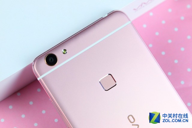粉嫩迷人 玫瑰金版vivo X6Plus真機圖賞