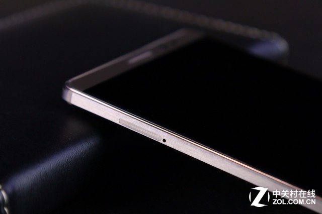 精湛設(shè)計(jì)與工藝 華為Mate8摩卡金版圖賞