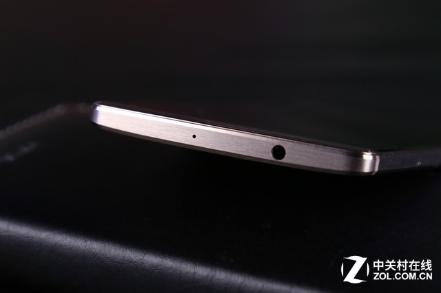 精湛設(shè)計(jì)與工藝 華為Mate8摩卡金版圖賞