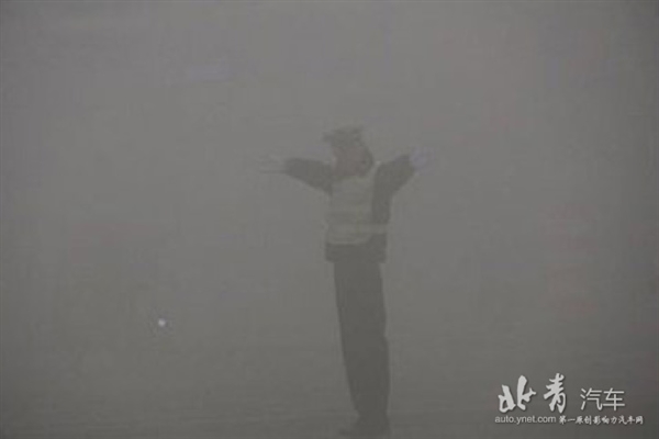 為空氣質(zhì)量拼了：油價(jià)不下調(diào) 霧霾費(fèi)準(zhǔn)備開(kāi)征