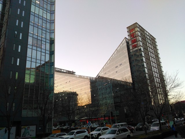 指紋識(shí)別800萬(wàn)像素拍照 TCL樂(lè)玩2C評(píng)測(cè)