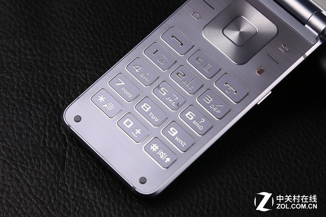 領跑高端商務 三星心系天下W2016評測