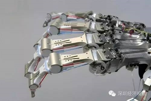 中國制造:距離世界頂級還差30年!卻要跑