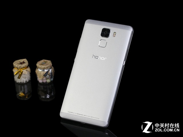 2015手機(jī)圈流行色 玫瑰金配色智能機(jī)薦