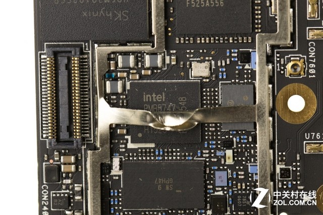 精密的“鷹眼” 華碩ZenFone Zoom拆解圖賞